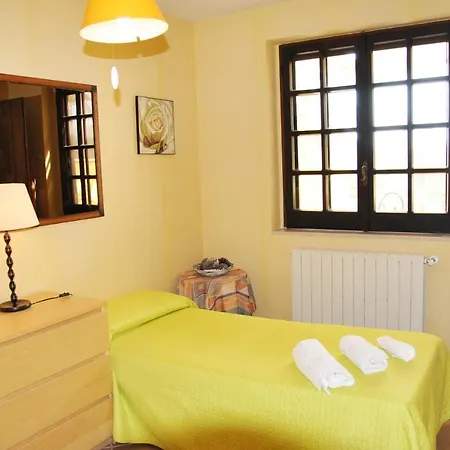 Sleeps 5 Pool Wifi Willa
