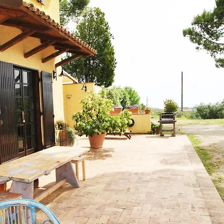Sleeps 5 Pool Wifi Willa